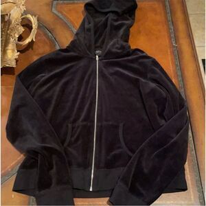 VICTORIA’S SECRET Zip Front Soft Velour Hoodie!